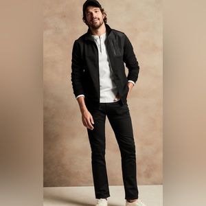 EUC Men’s Banana Republic slim fit black Traveler pant, 30x32